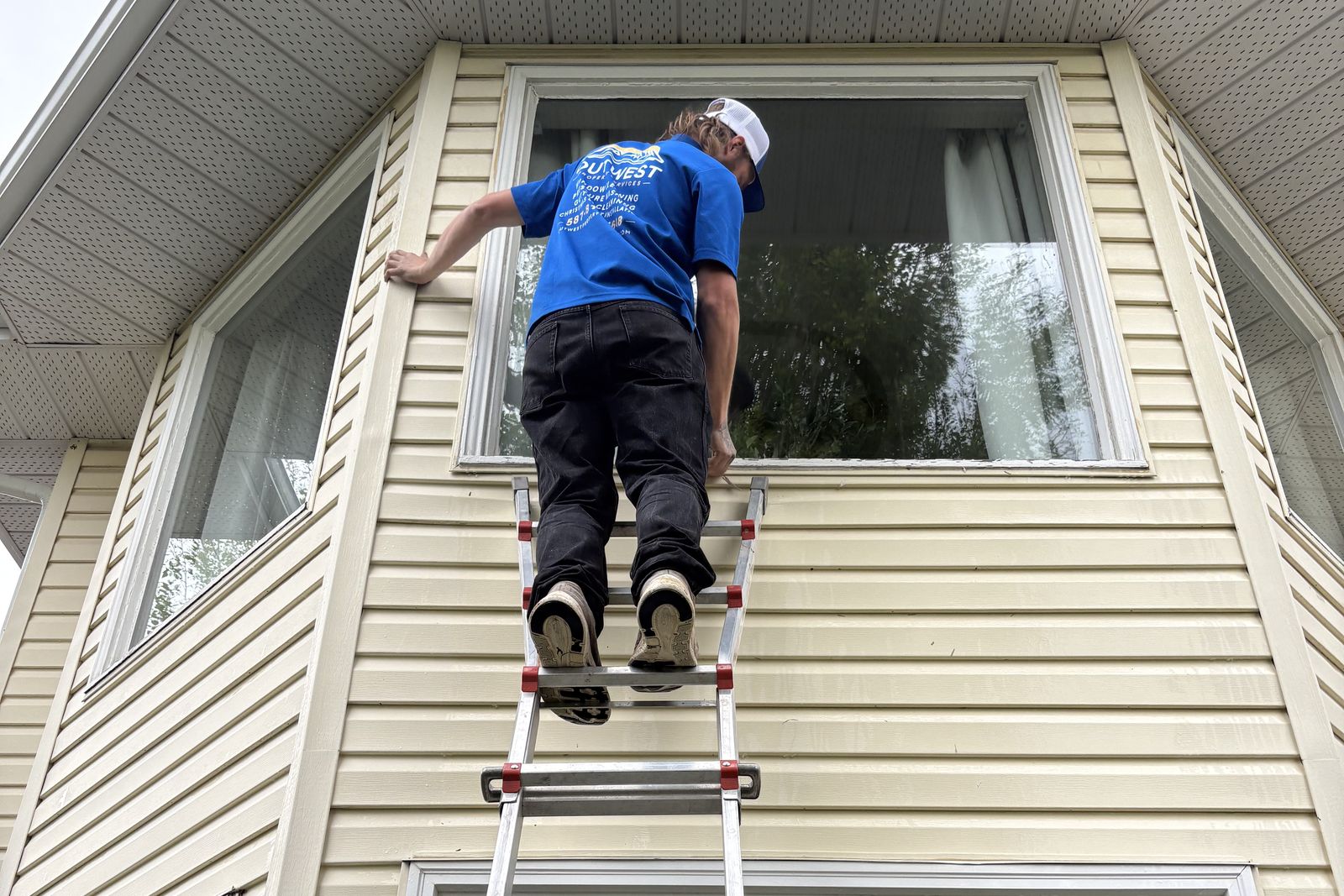 OutWest exterior window cleaning, Central Alberta
